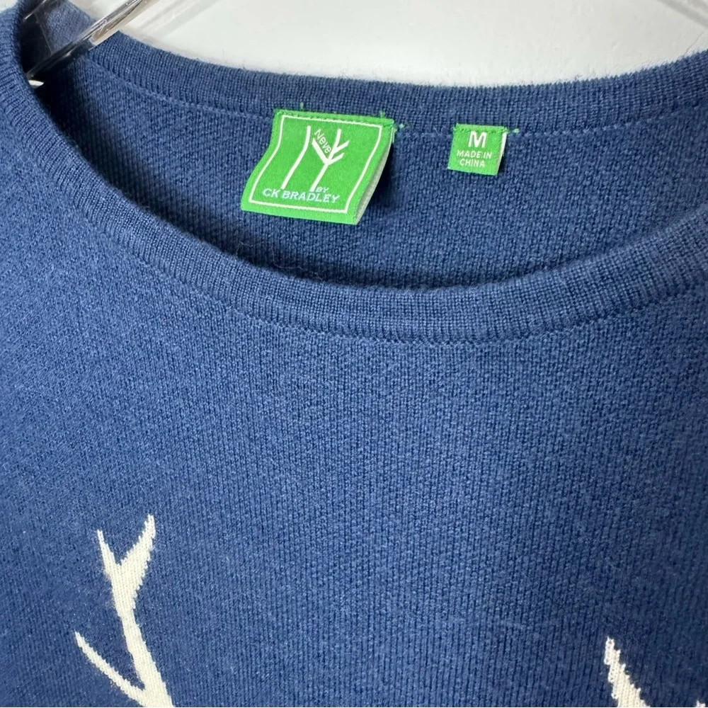 Neve by CK Bradley Antler Sweater - Navy Blue size Medium 2061 - Picture 2 of 3